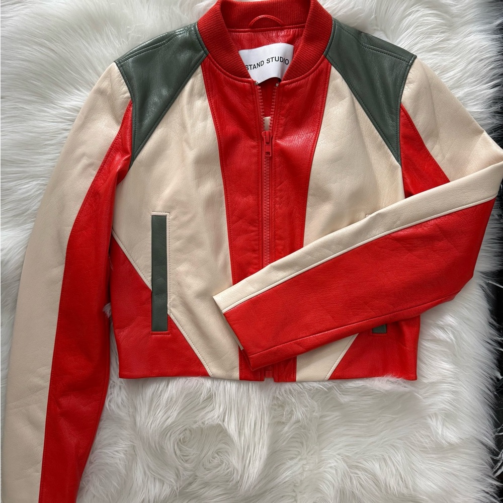 Stand studio jacket - Picture 2 of 3